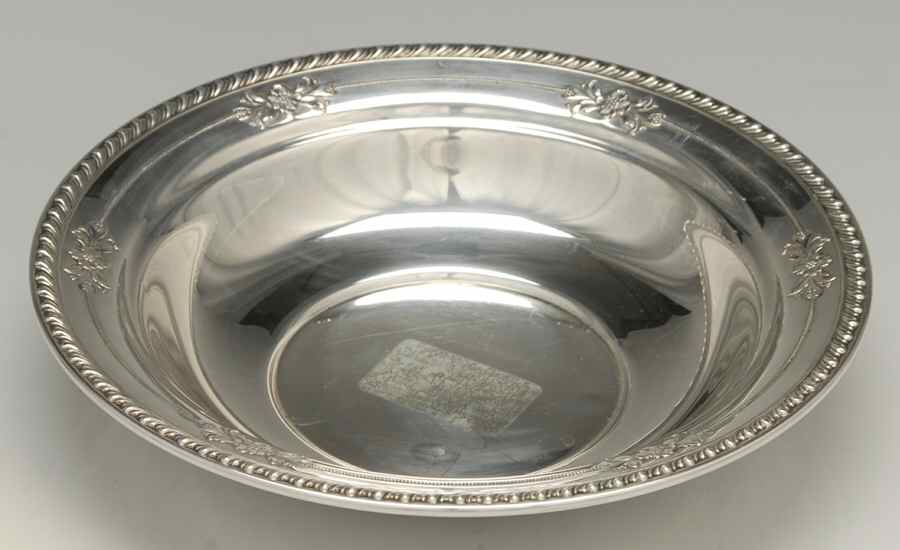 225 (Sterling, Hollowware) 10" Round Vegetable Bowl by Wallace Silver-1