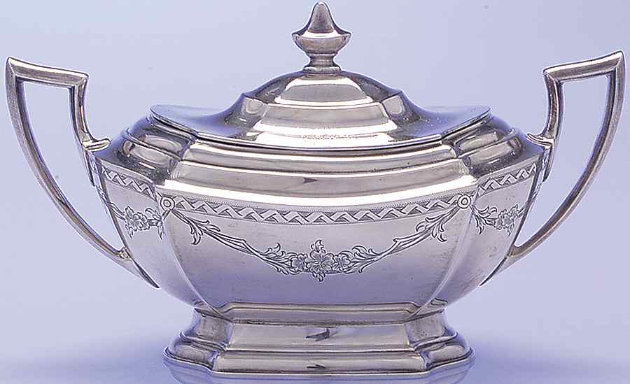 Washington-Engraved (Sterling, Hollowware) Sugar Bowl & Lid by Wallace Silver-1