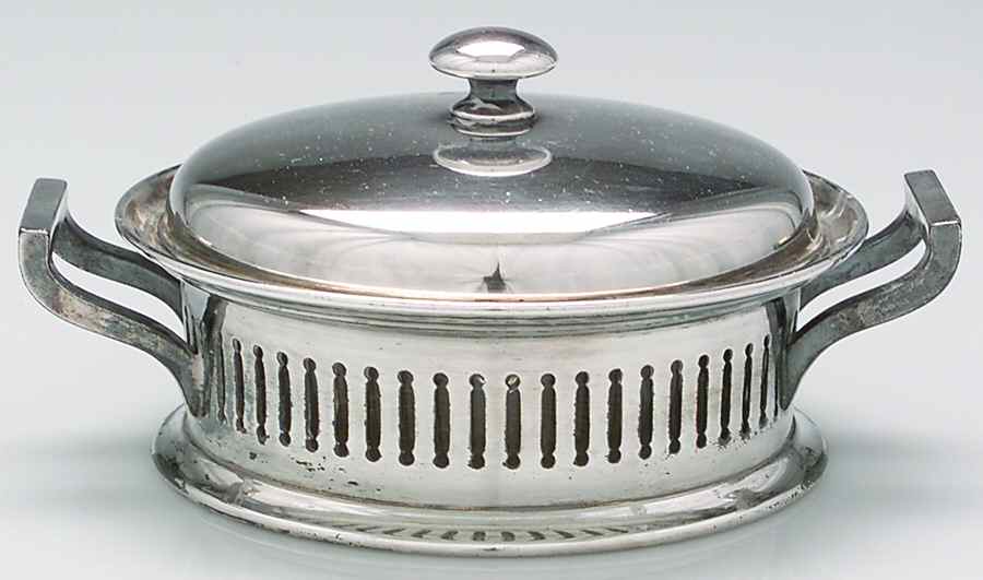 7855 (Silverplate, Hollowware) Plated Covered Round Butter by Wilcox Silverplate-1