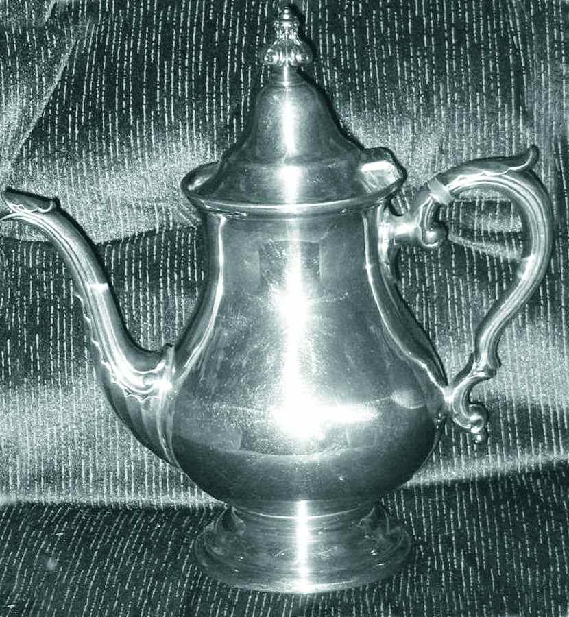 9015 (Silverplate, Hollowware) Teapot by Westmorland Silver-1