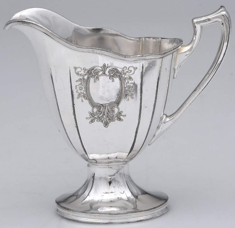 V456 (Silverplate, Hollowware) Creamer by Wallace Silver-1