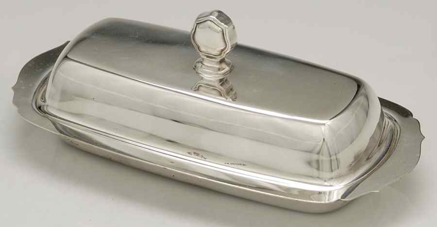 Amesbury (Silverplate, Hollowware) 1/4 Pound Covered Butter & Liner by Wallace Silver-1