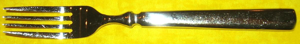 Gauntlet (Stainless) Fork by Wallace Silver-1