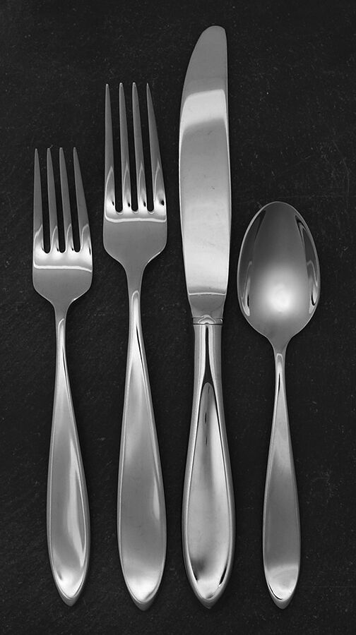 New Oberon (Stainless) 4 Piece Place Setting by Wedgwood Silver-1