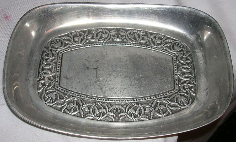 Aux Bois (Armetale, Hollowware) Bread Tray by Wilton Armetale-1