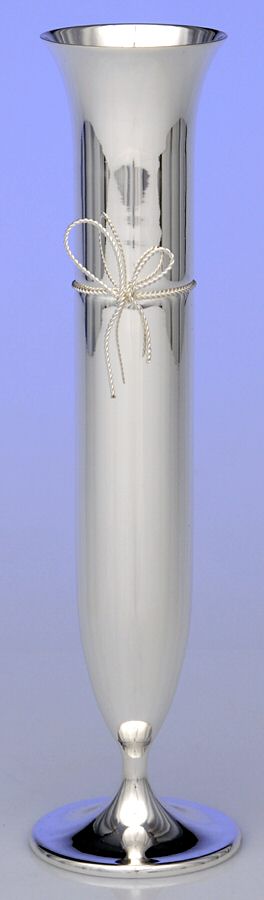 Love Knots (Hollowware) 8" Bud Vase by Wedgwood Silver-1