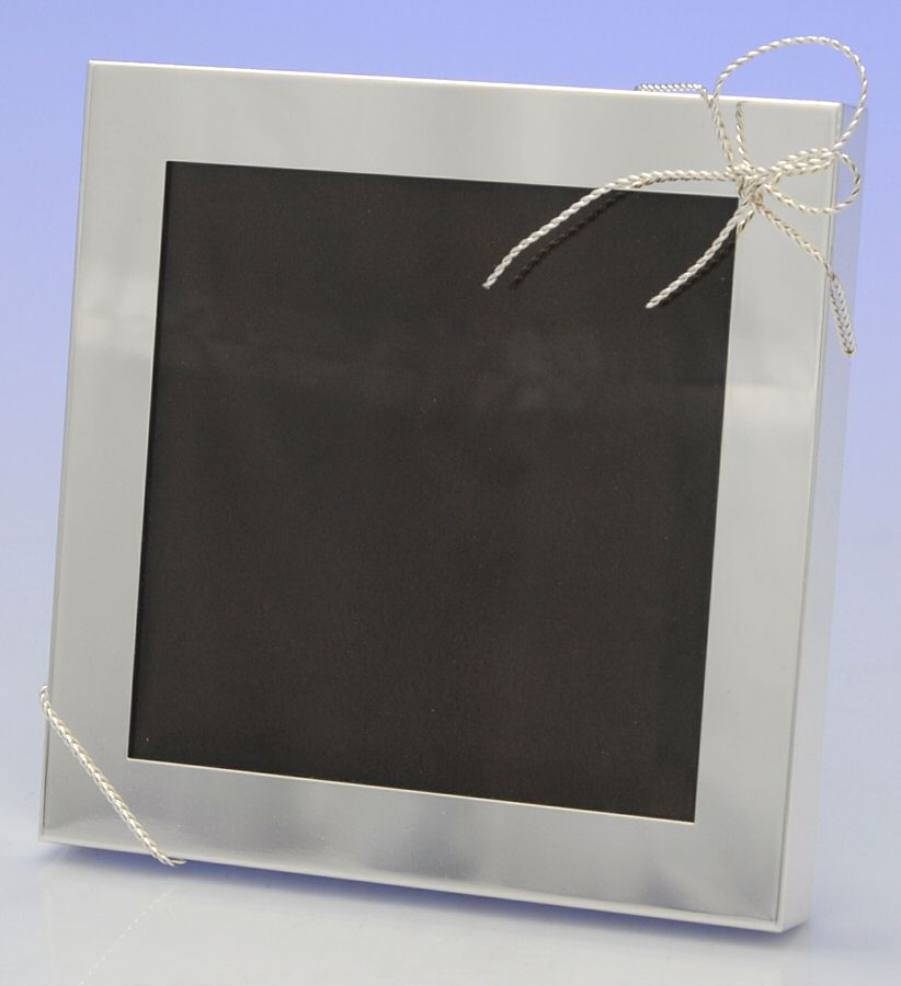 Love Knots (Hollowware) Frame Holds 5" X 5" by Wedgwood Silver-1