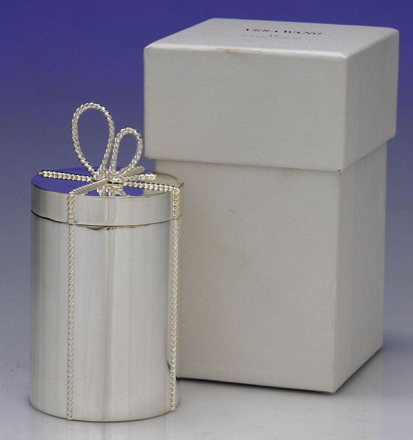 Love Knots (Hollowware) Vanity Box with Lid by Wedgwood Silver-1