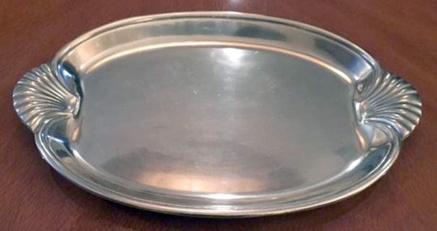 Scallop Handle (Hollowware) 18" Oval Tray by Wilton Armetale-1