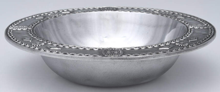 Monterey (Armetale, Hollowware) 10" Round Bowl by Wilton Armetale-1