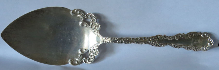 Louis (Silverplate) Large Solid Pie Knife by Wallace Silver-1