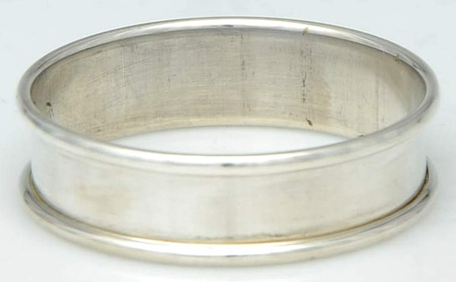 W158 (Sterling, Hollowware) Napkin Ring by Wallace Silver-1