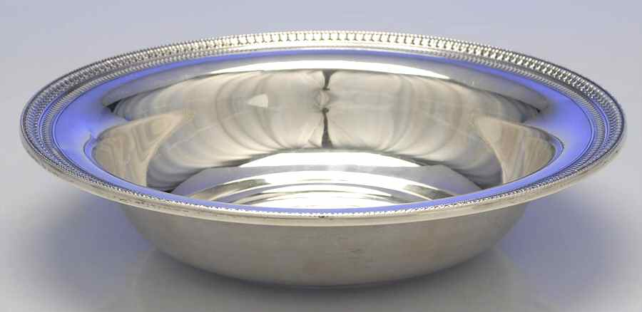 B147 (Sterling, Hollowware) 9" Round Vegetable Bowl by Watson-1