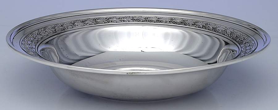 4246 (Sterling, Hollowware) 10" Round Vegetable Bowl by Wallace Silver-1