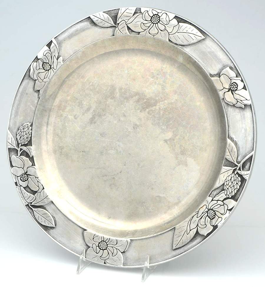 Magnolia (Armetale, Hollowware) 14" Round Platter by Wilton Armetale-1