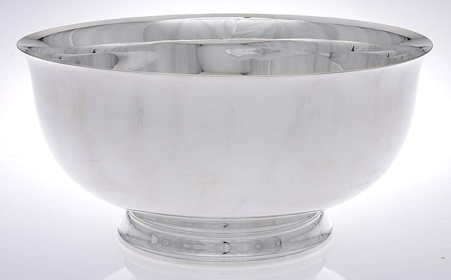 Paul Revere Bowl (Silverplate, Hollowware) 14" Paul Revere Punch Bowl by Wallace Silver-1
