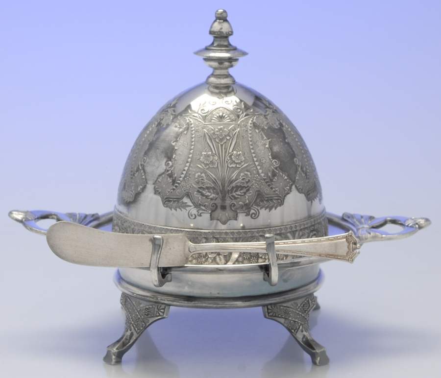 1097 (Silverplate, Hollowware) Round Covered Butter with Glass Liner & Master Knife by Wilcox Silverplate-1