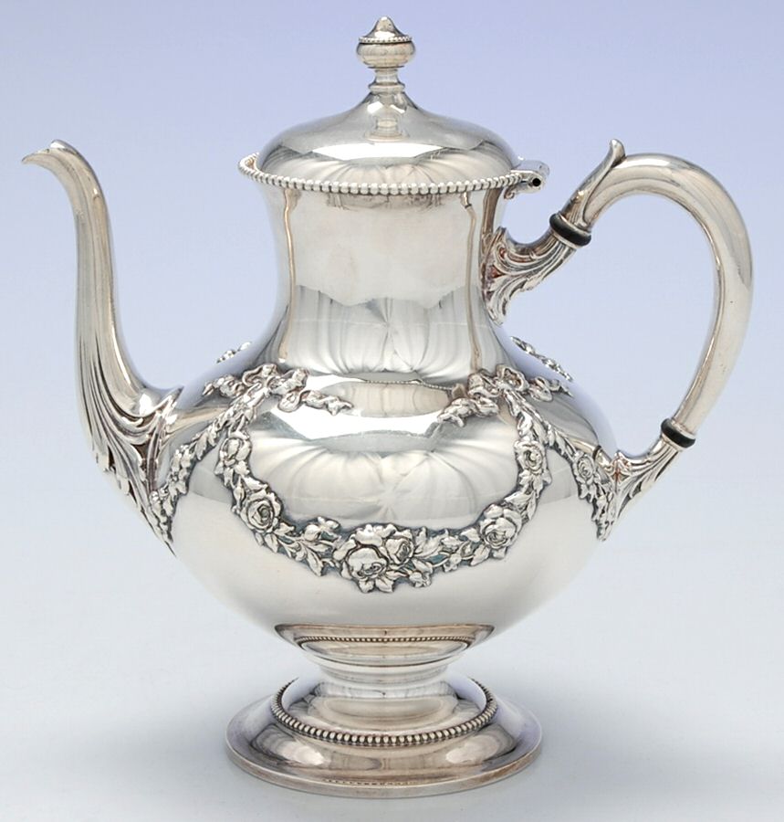2322N (Silverplate, Hollowware) Silverplate Coffee Pot by Wallace Silver-1
