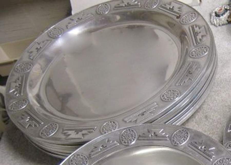WIA6 (Armetale, Hollowware) Large Service Plate (Charger) by Wilton Armetale-1