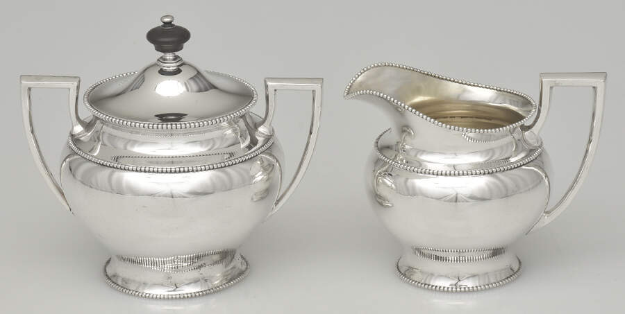 545 (Sterling, Hollowware) Creamer & Sugar Bowl with Lid Set by Wallace Silver-1