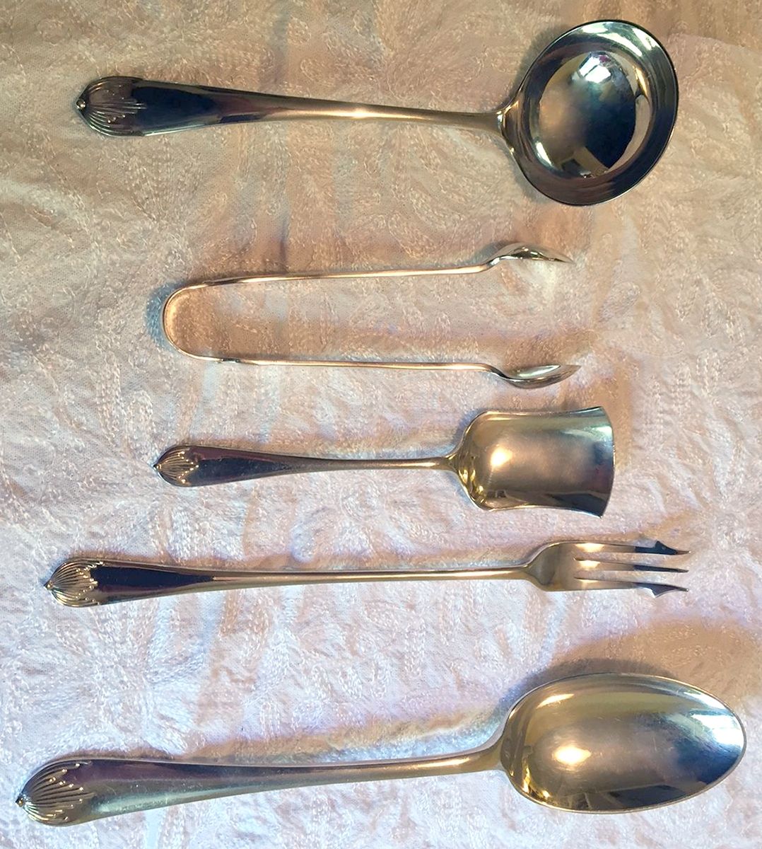 WKL25 (Silverplate) Solid Gravy Ladle by Walker & Hall-1