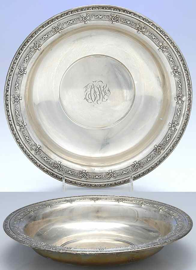 3894-9 (Sterling, Hollowware) 10" Round Low Vegetable Bowl by Wallace Silver-1