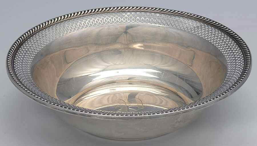 B703 (Sterling, Hollowware) 9" Round Vegetable Bowl by Watson-1