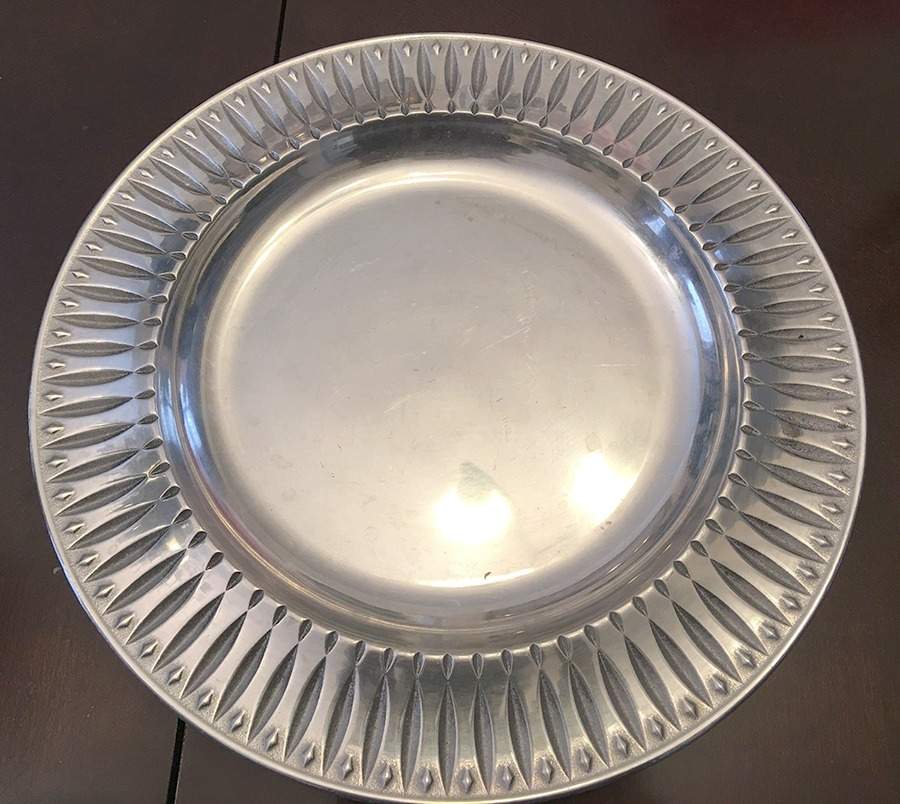 Crystal (Armetale, Hollowware) 14" Round Tray by Wilton Armetale-1