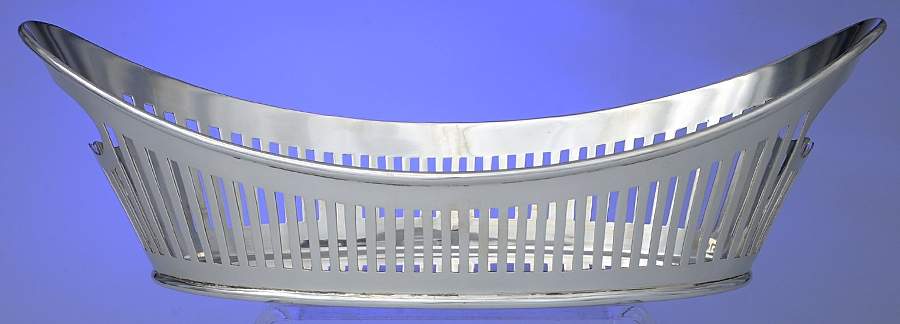 5992 (Silverplate, Hollowware) Oval Pieced Basket by Walker & Hall-1