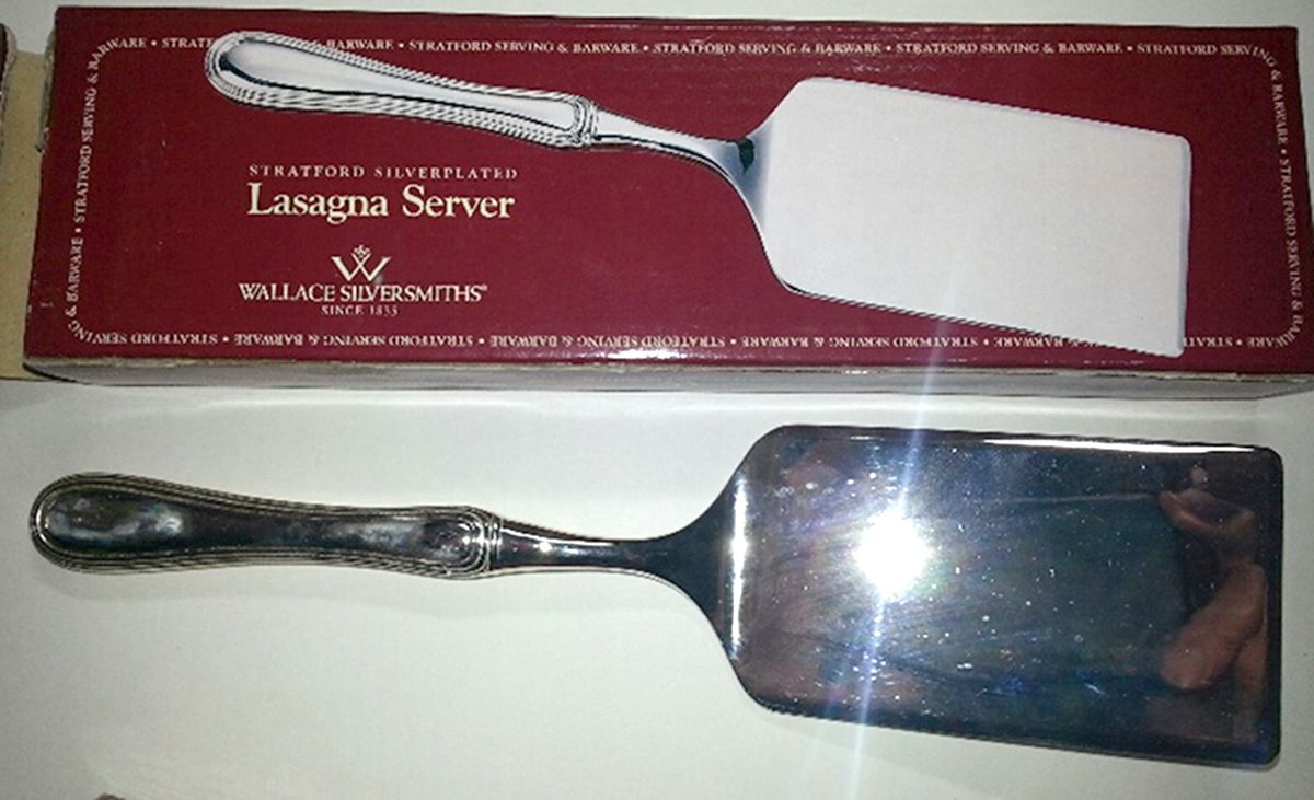 Stratford (Silverplate) Lasagna Server with Stainless Blade by Wallace Silver-1