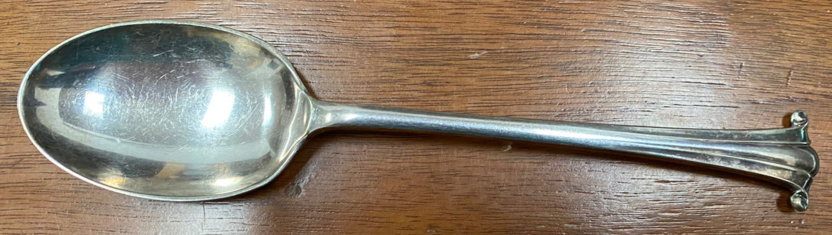 WKL32 (Silverplate) Place/Oval Soup Spoon by Walker & Hall-1