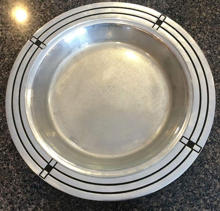 Tuxedo (Armetale, Hollowware) 11" Round Serving Bowl by Wilton Armetale-1