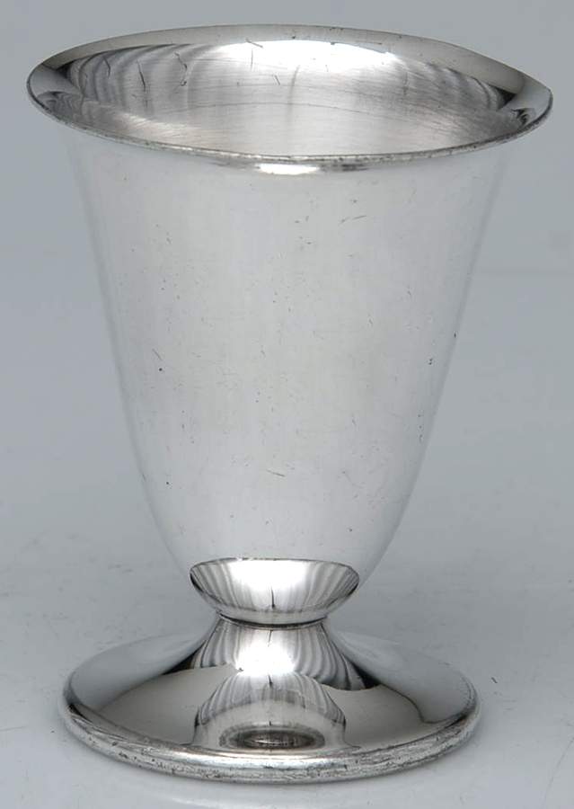 V8089 (Silverplate, Hollowware) Silverplate Cordial Cup by Wallace Silver-1