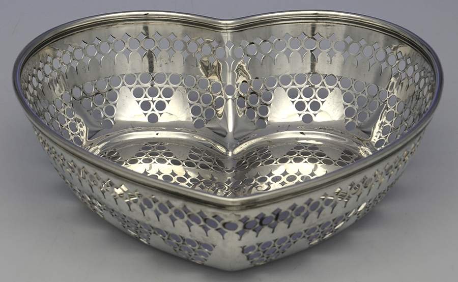 5137 (Sterling, Hollowware) 8" Heart Shape Bowl by Whiting Manf Co-1