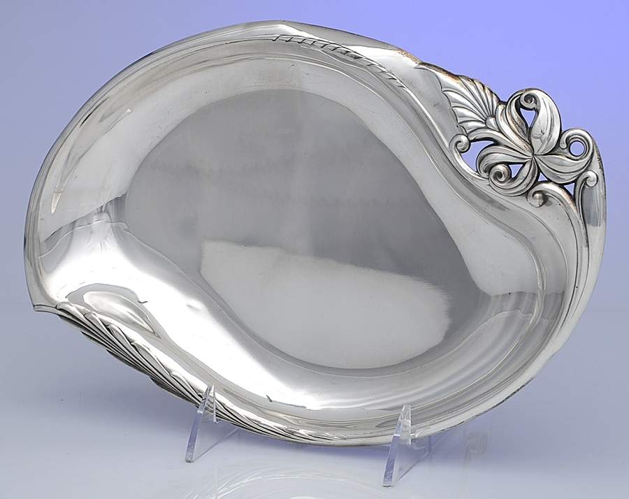 Orchid Elegance (Sterling, Hollowware) 11" Oval Salver by Wallace Silver-1