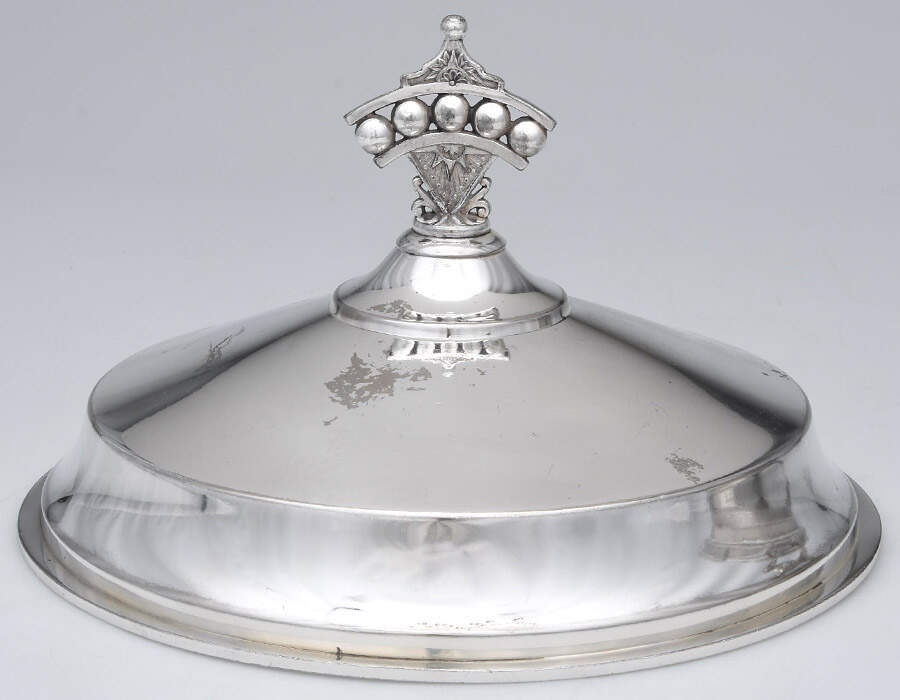 2135 (Silverplate, Hollowware) 1.5 Qt Round Covered Casserole Lid by Wilcox Silverplate-1