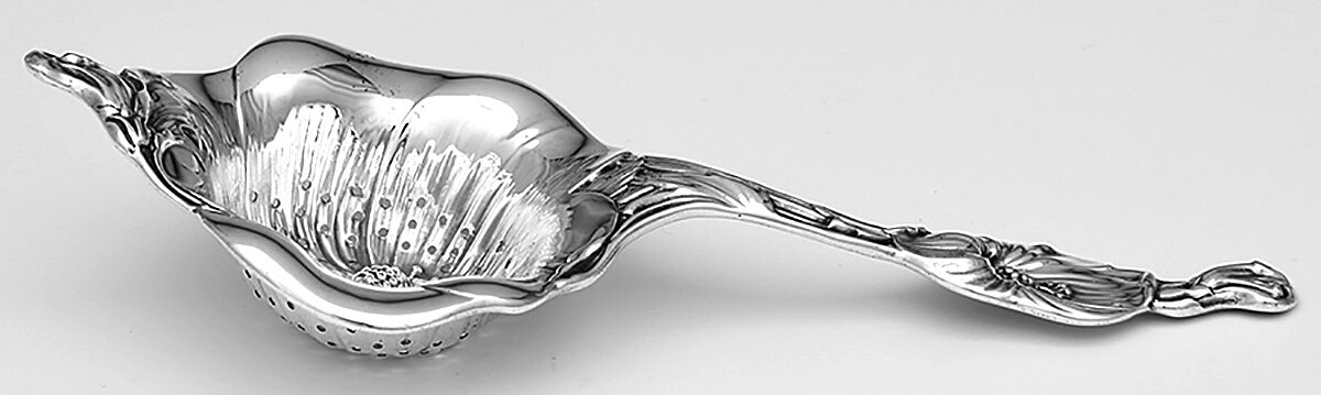 819 (Sterling) Solid Individual Overcup Tea Strainer by Wallace Silver-1