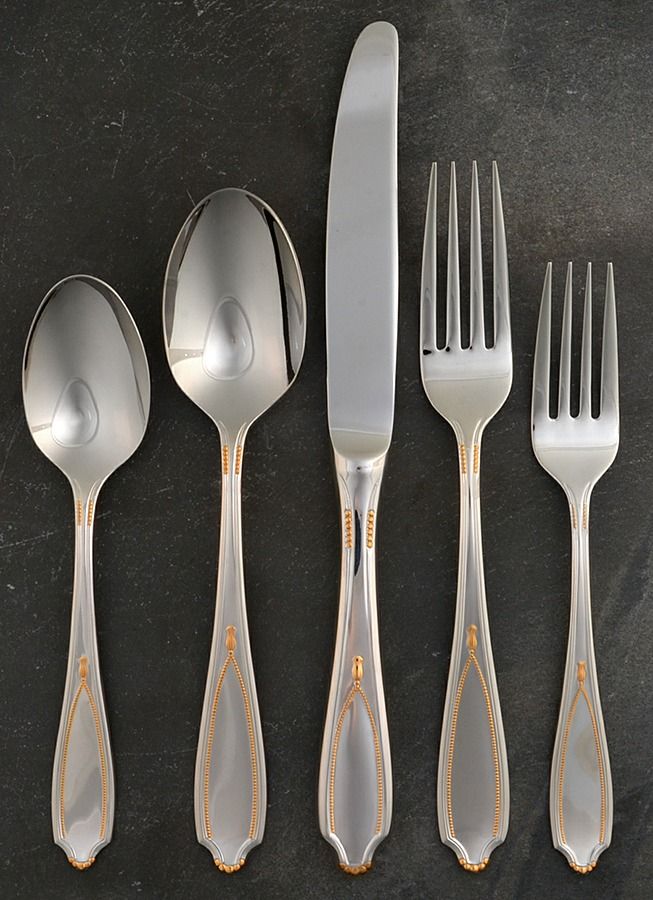 Victoria Gold (Stainless, Gold Accent) 5 Piece Place Setting by Yamazaki-1