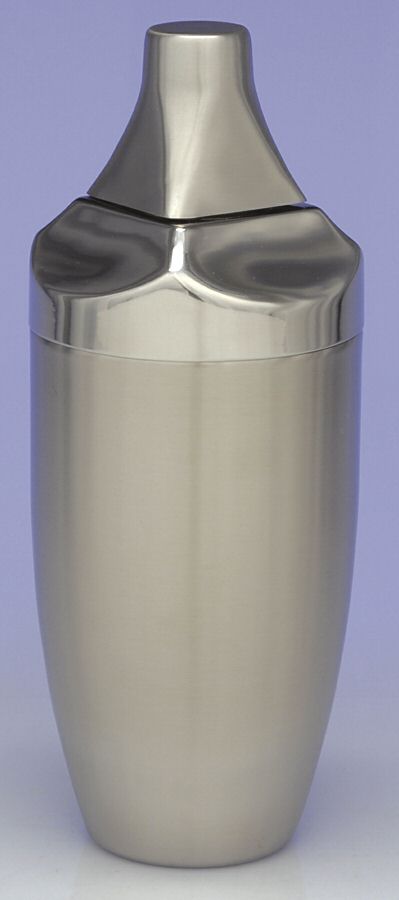 Signature (Stainless, Hollowware) Cocktail Shaker by Yamazaki-1