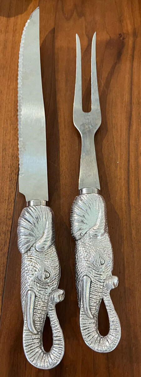 Elephants (Aluminum, Hollowware) Large 2-Piece Roast Carving Set w/Stainless Blade by Arthur Court-1
