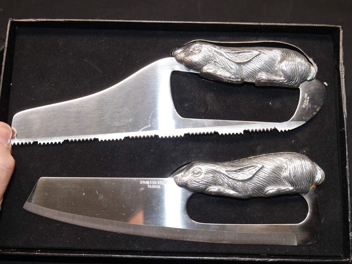 Bunnies (Aluminum, Hollowware) Meat Cutter - Set of 2 by Arthur Court-1