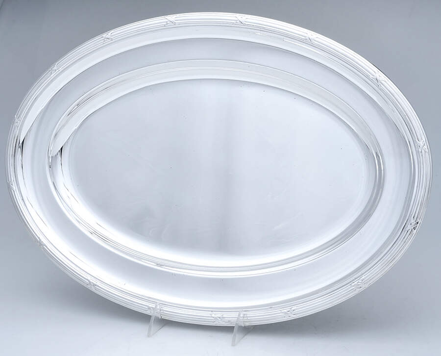 AKT21 (Silverplate, Hollowware) 18" Oval Serving Platter by Arthur Krupp-1