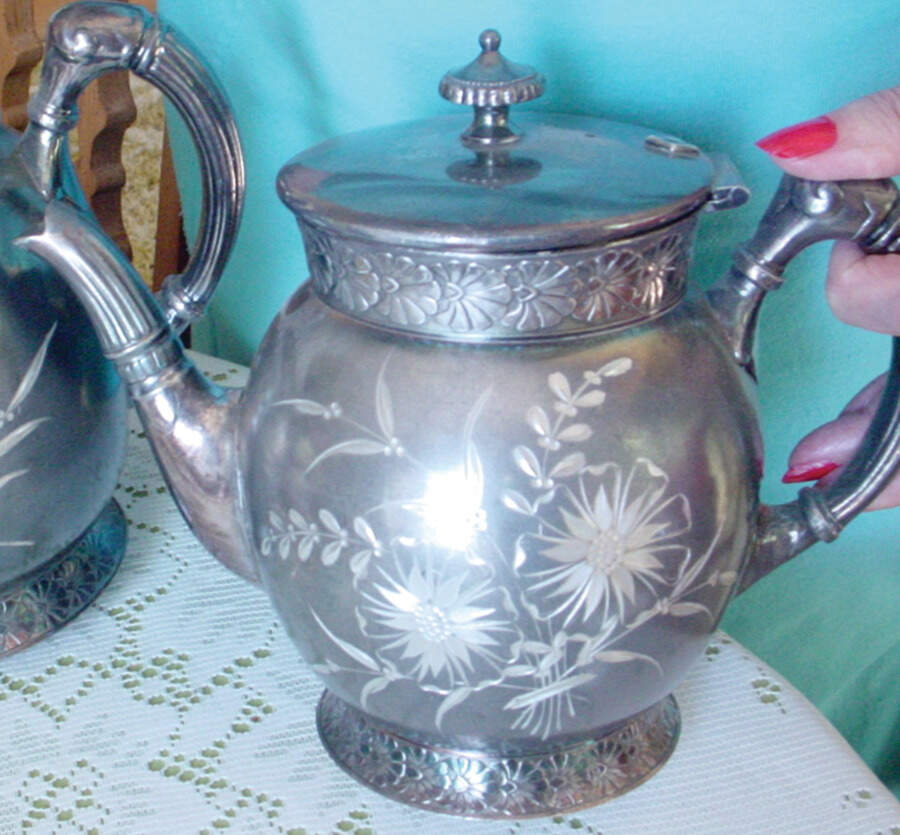 999 (Silverplate, Hollowware) Silverplate Coffee Pot by Barbour Silver (USA)-1
