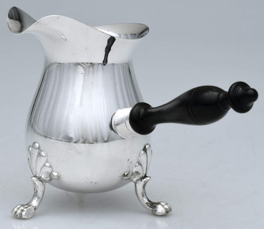 522 (Silverplate, Hollowware) Creamer by Crescent Silverware-1