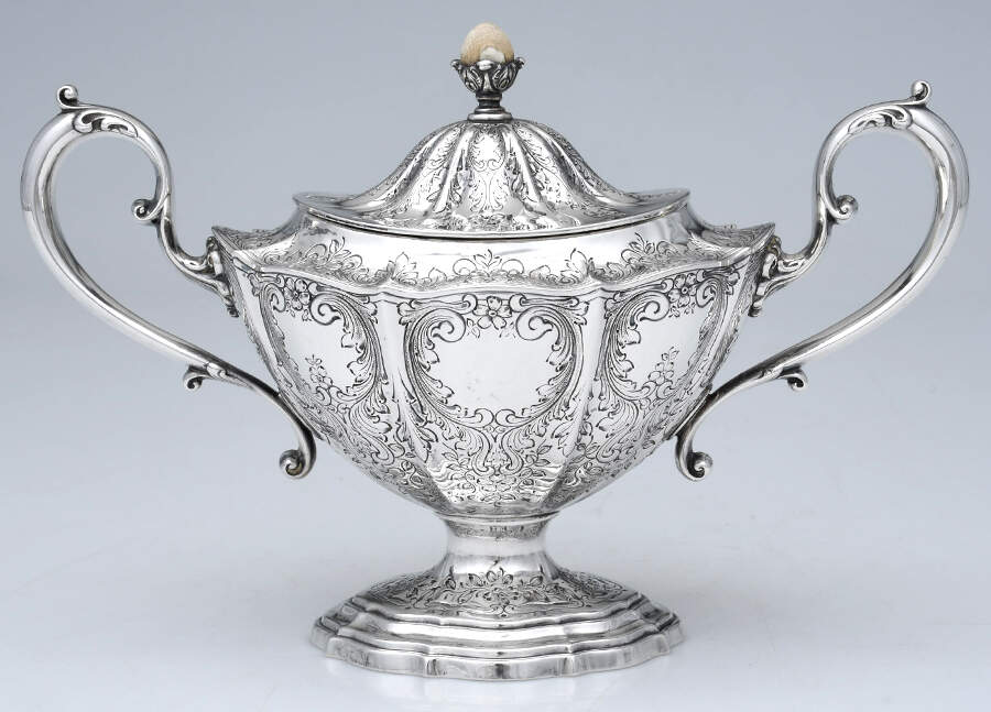 11822 (Sterling, Hollowware) Sugar Bowl & Lid by Durgin-1