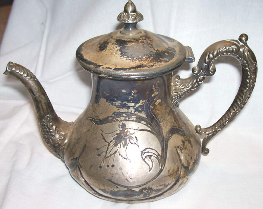 681 (Silverplate, Hollowware) Teapot by EG  Webster-1