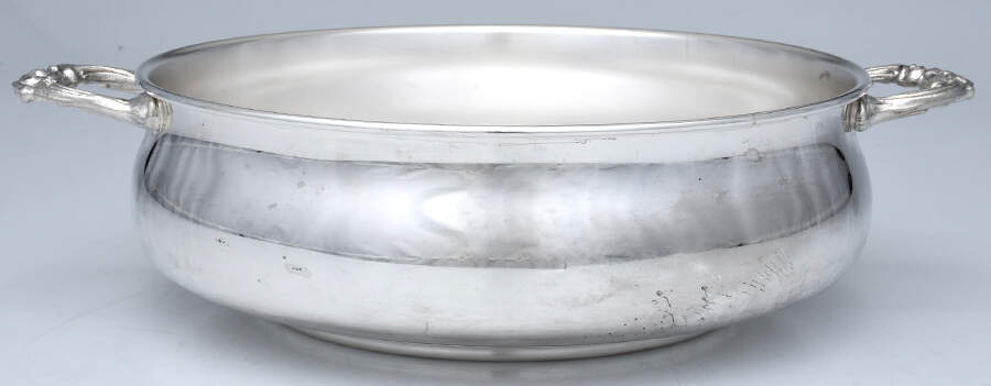 123E (Silverplate, Hollowware) 3 Quart Covered Casserole, No Lid by English Silver Mfg Co.-1