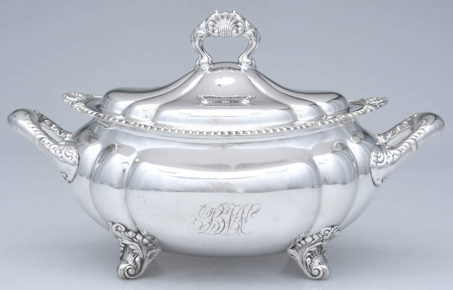 01000 (Silverplate, Hollowware) Tureen & Lid by Gorham Silver-1