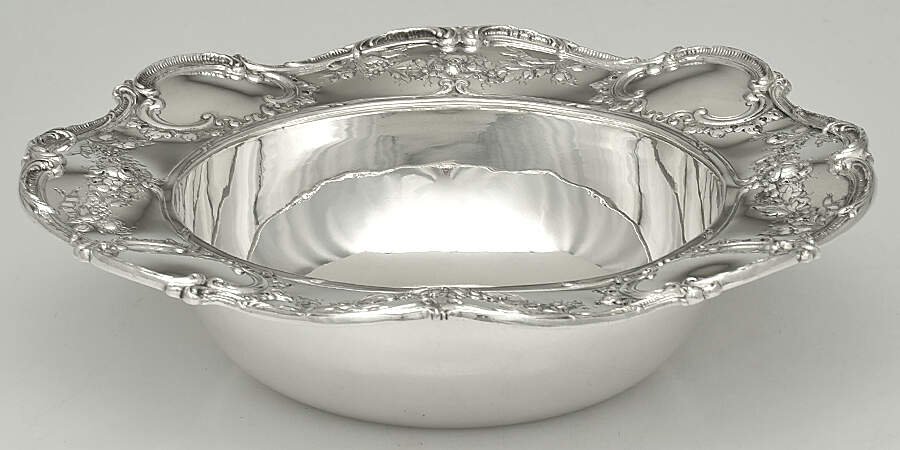 A6620 (Sterling, Hollowware) 10" Round Vegetable Bowl by Gorham Silver-1
