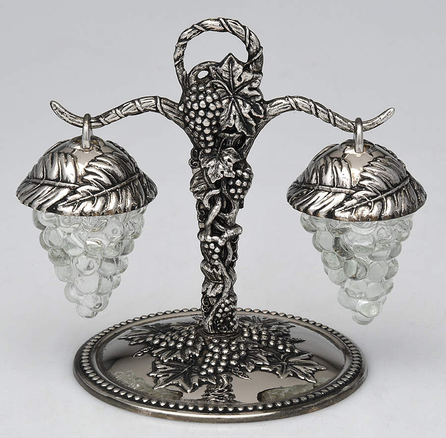 Vineyard (Silverplate, Hollowware) Glass Salt & Pepper Set with Metal Holder by Godinger-1